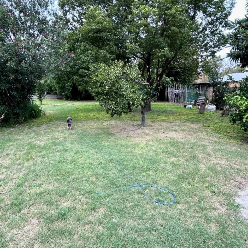 Casa 2 dormitorios - Villa Amelia- terreno de 13m x 55m de fondo.