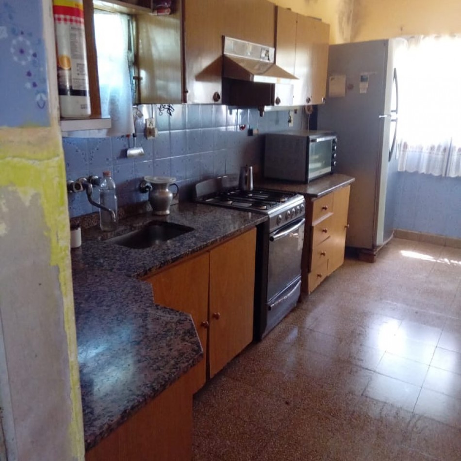 Casa 2 dormitorios en Villa Amelia.