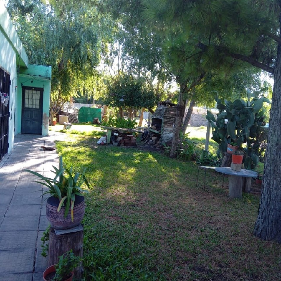 Casa 2 dormitorios en Villa Amelia.