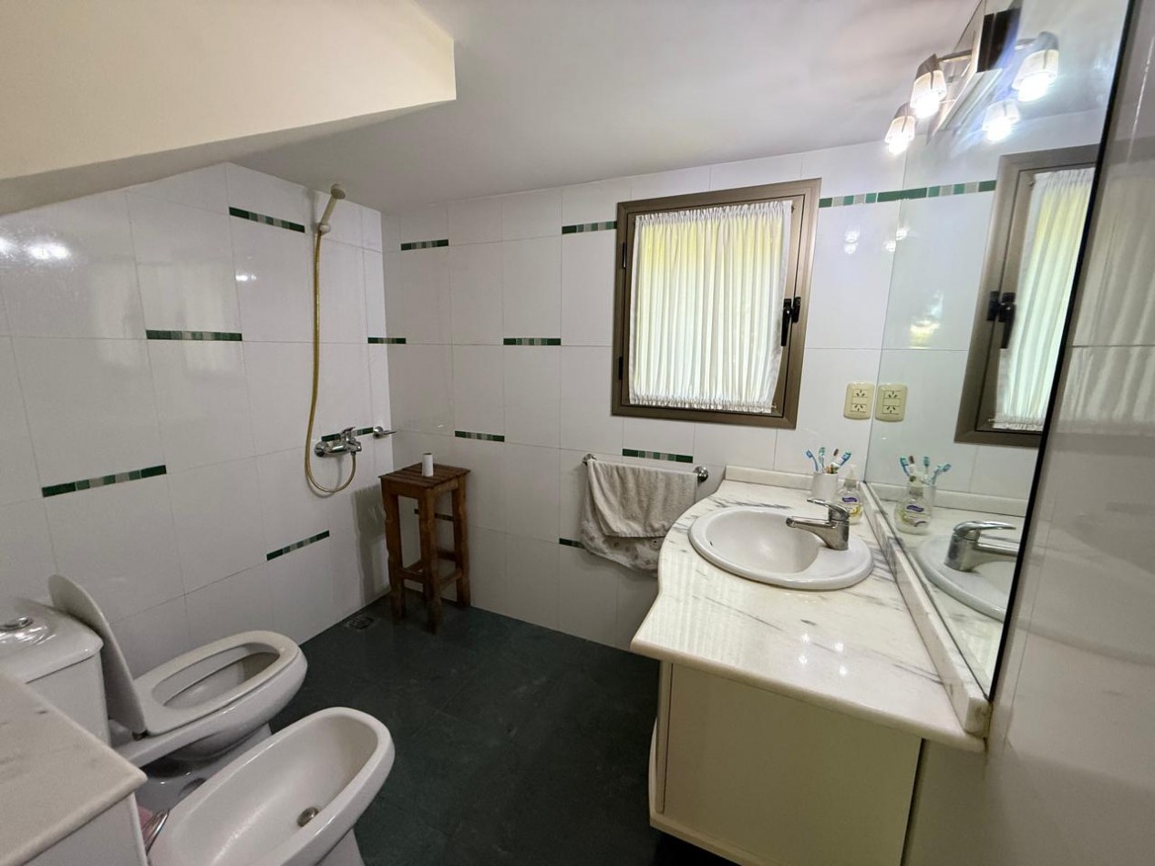 Casa con 1000 m² en Venta, 3 Dorm. en Villa Amelia