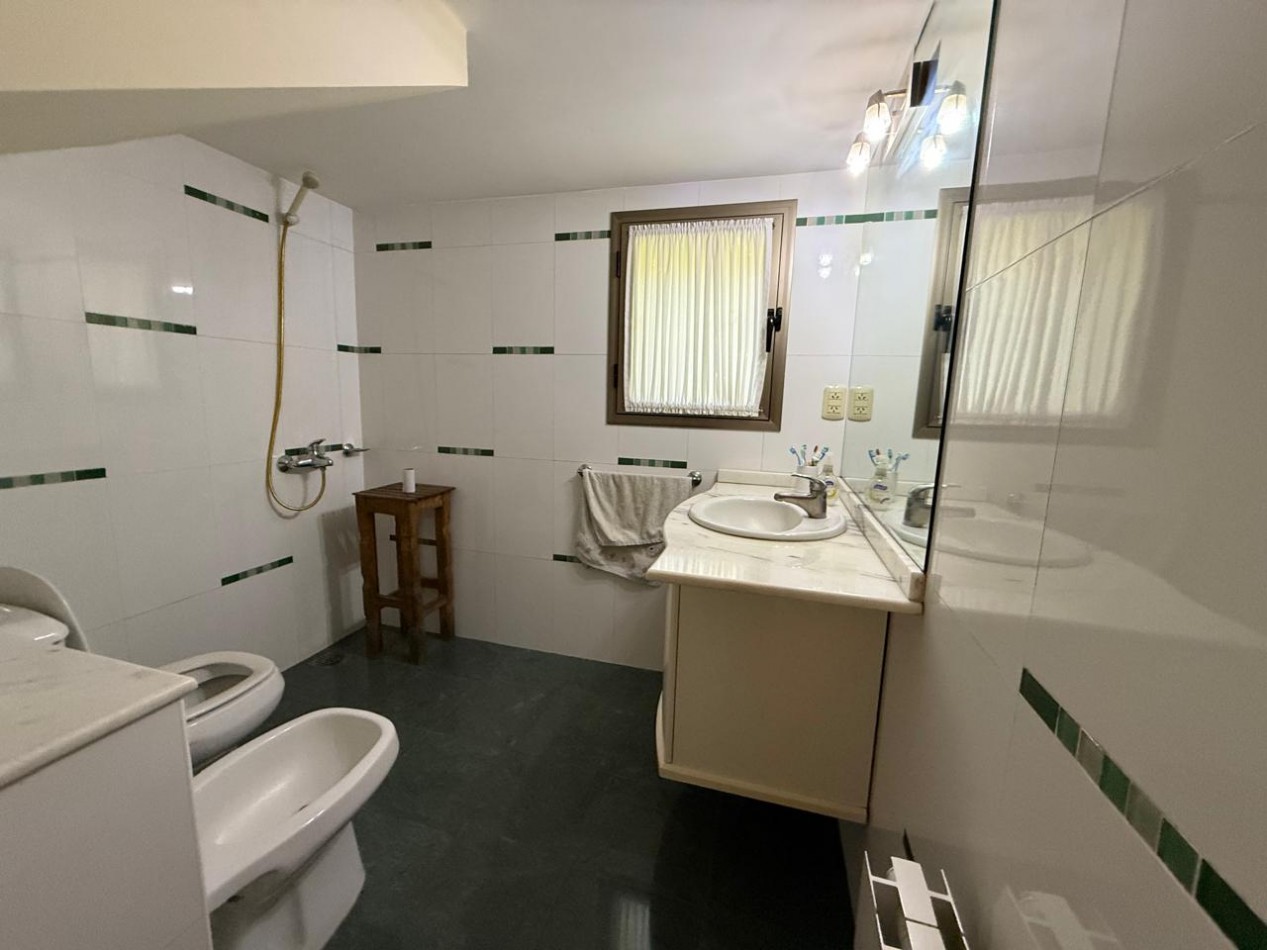 Casa con 1000 m² en Venta, 3 Dorm. en Villa Amelia