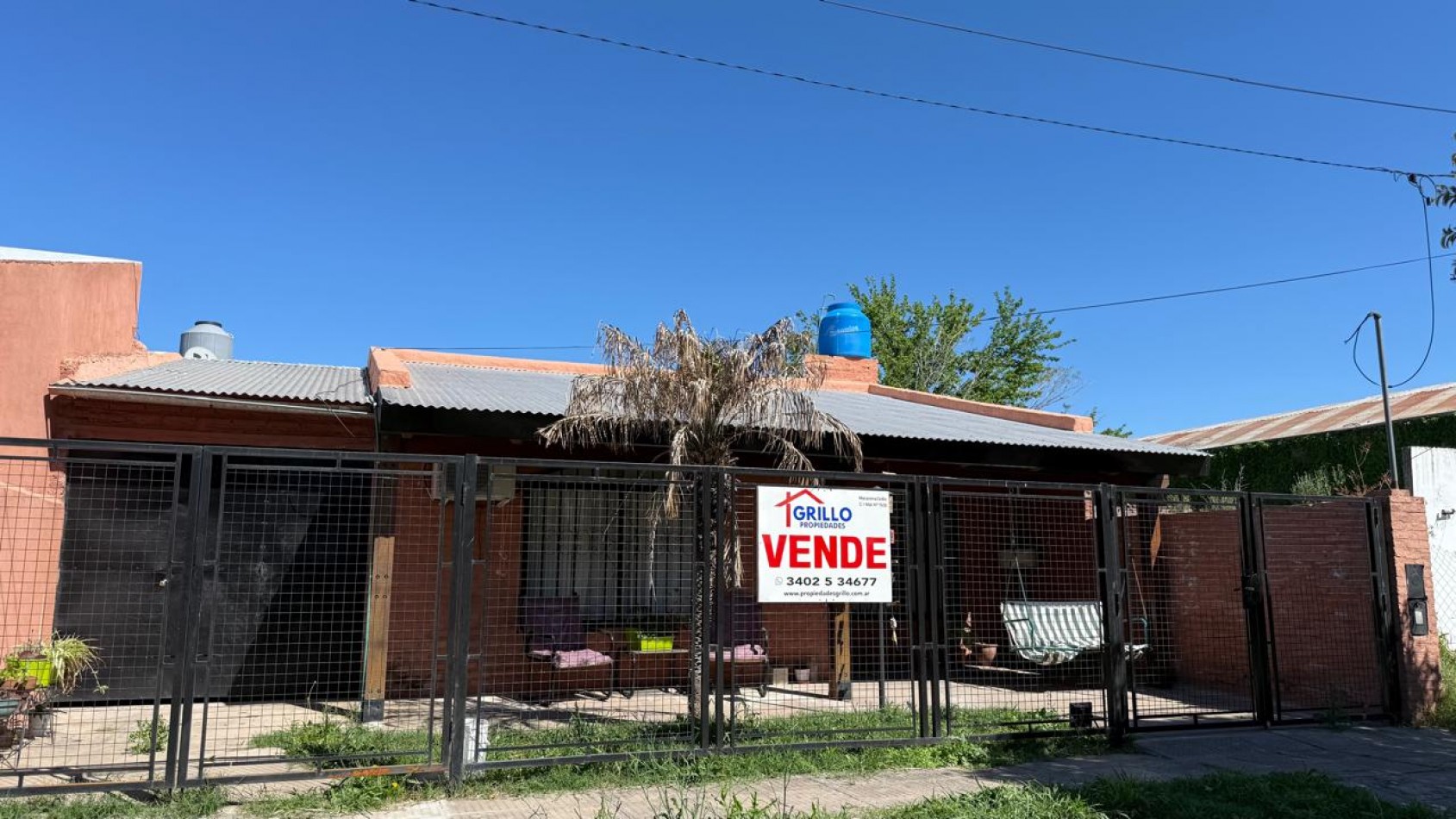 Casa con 2 Dorm. en Terreno de 450 m² en Venta en Villa Amelia