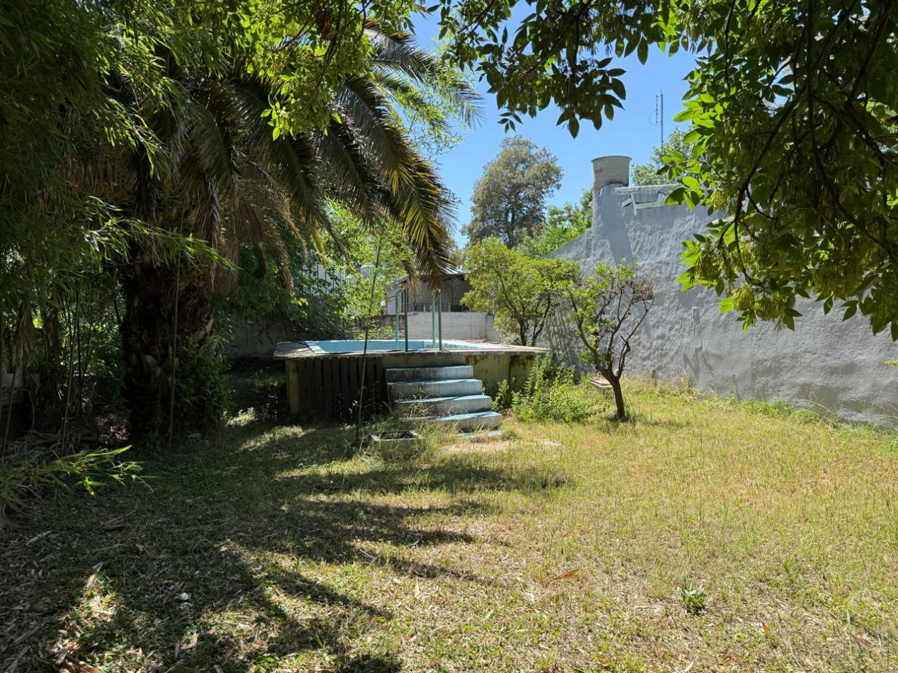 casa 2 dormitorios a refaccionar en  los pinos Villa Amelia 