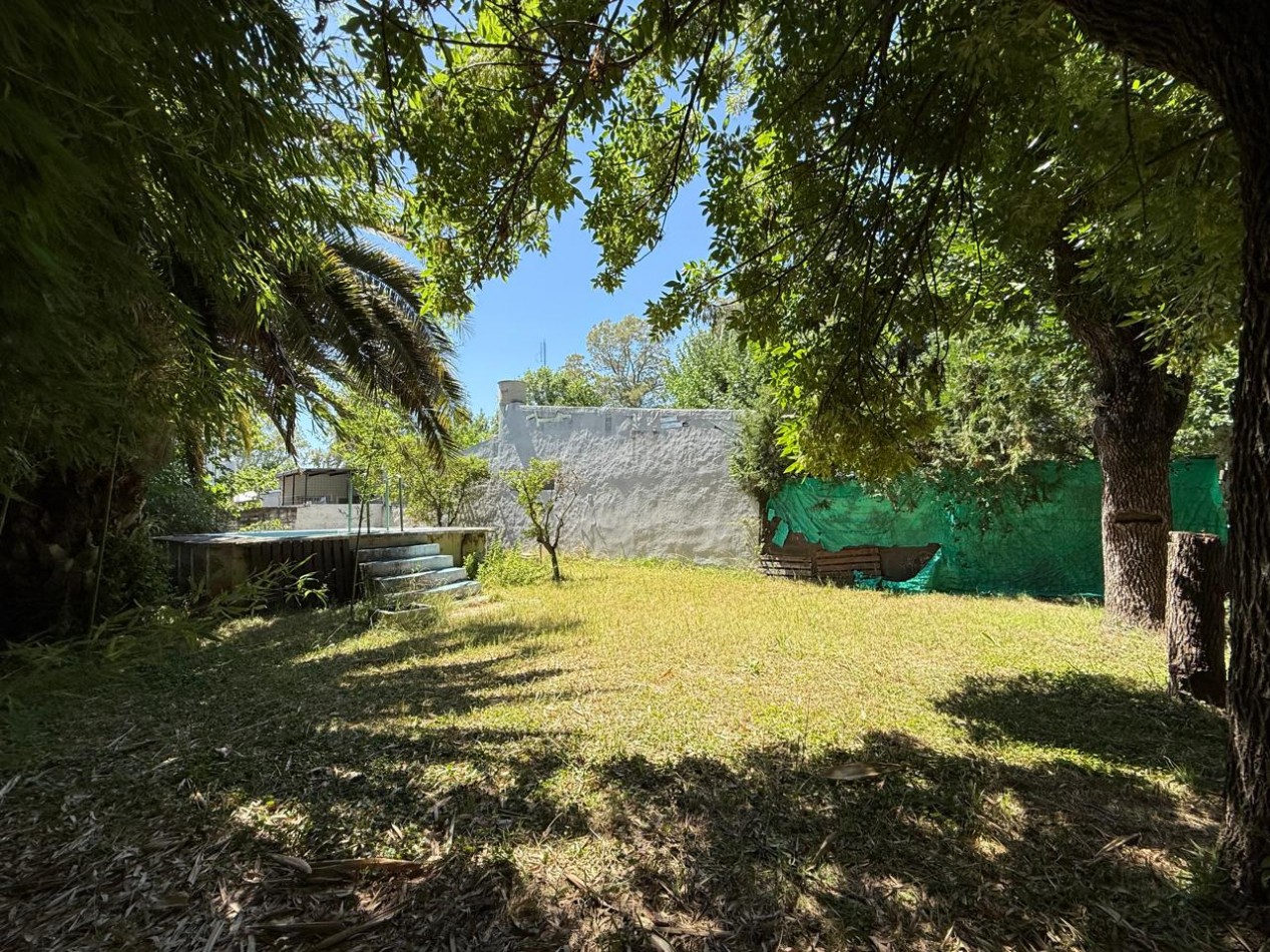 casa 2 dormitorios a refaccionar en  los pinos Villa Amelia 