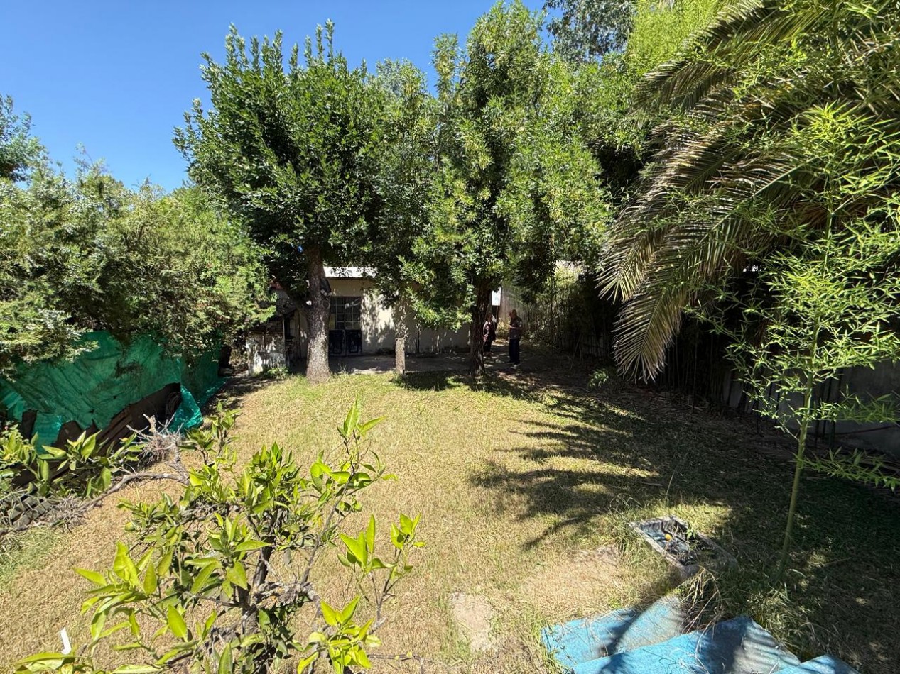 casa 2 dormitorios a refaccionar en  los pinos Villa Amelia 