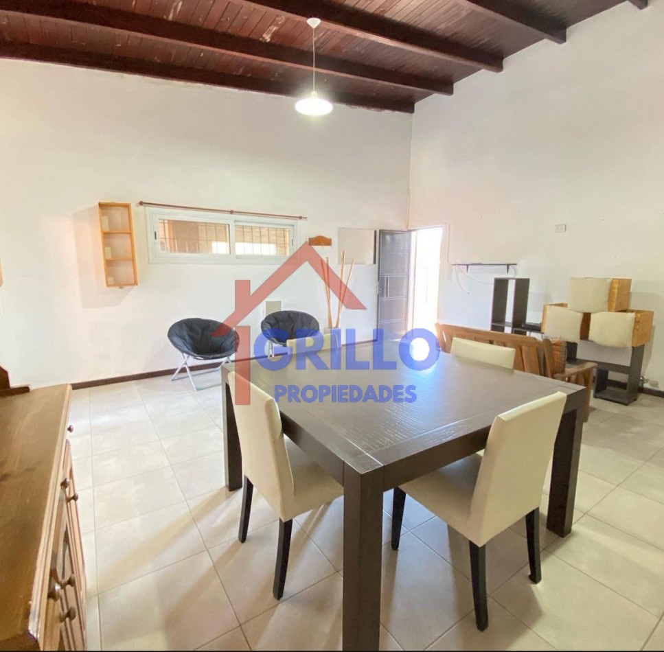 Casa 2 dormitorio - Barrio Amelia -