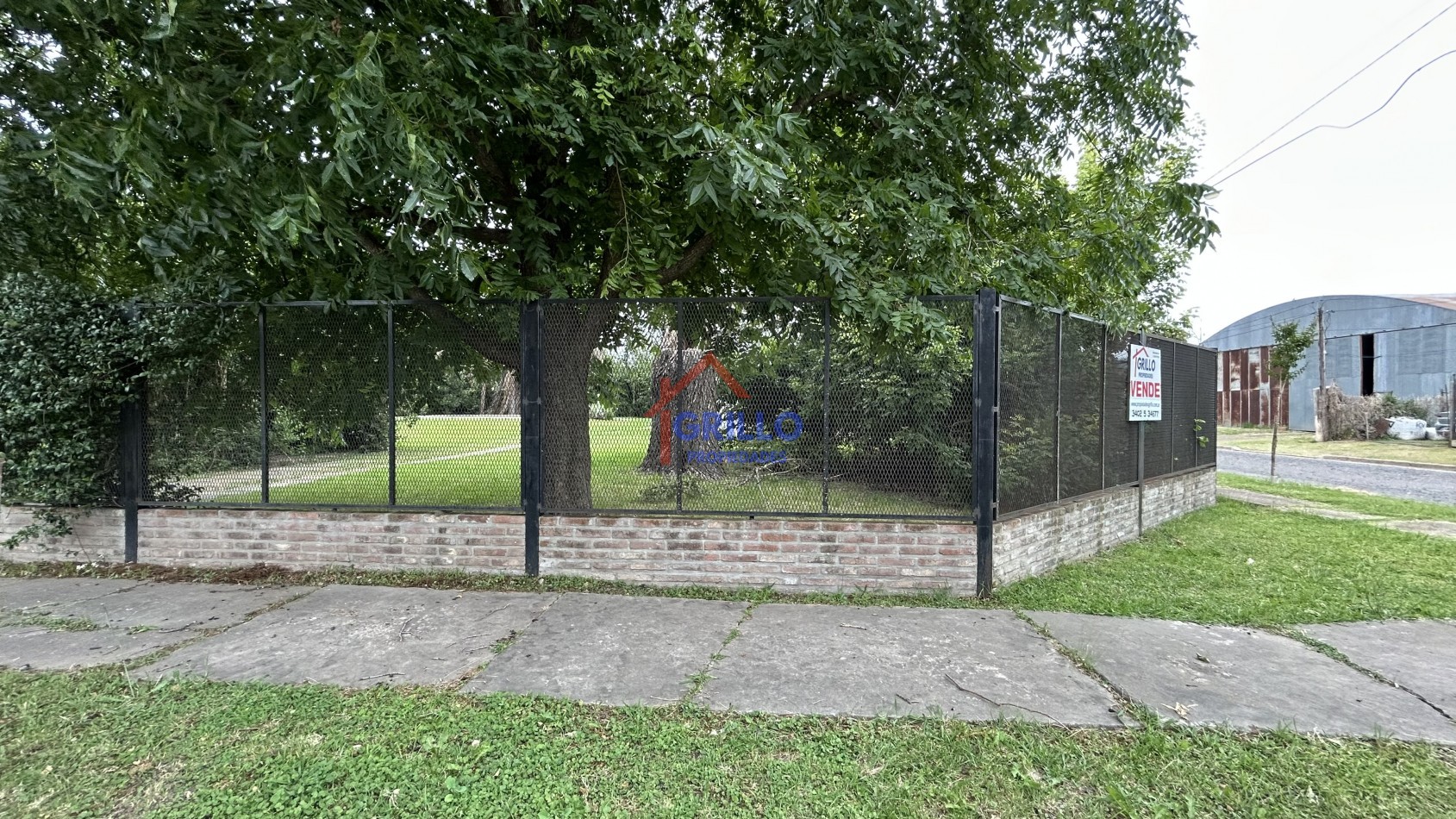 CASA QUINCHO CON PISCINA Y PARQUE