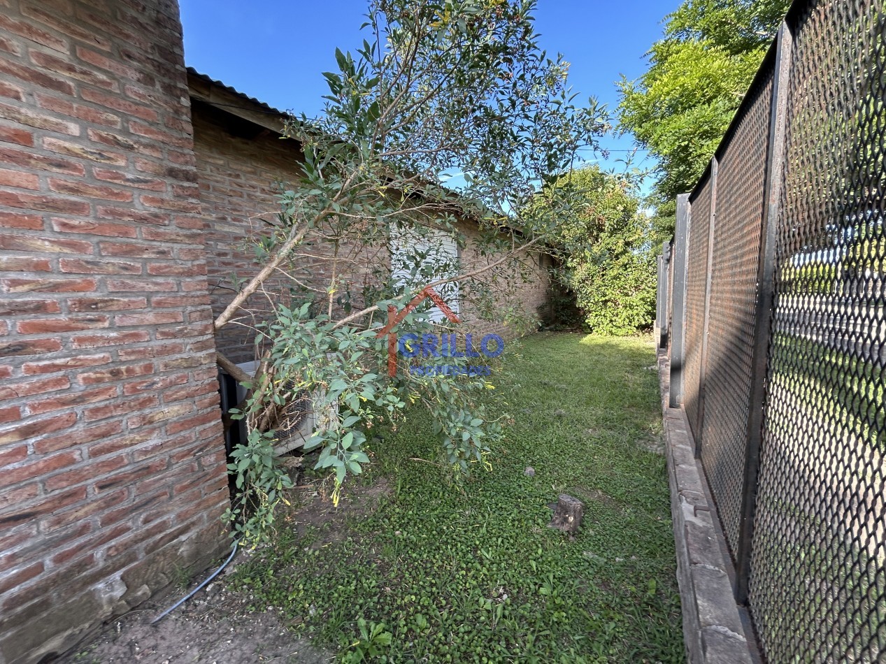 CASA QUINCHO CON PISCINA Y PARQUE
