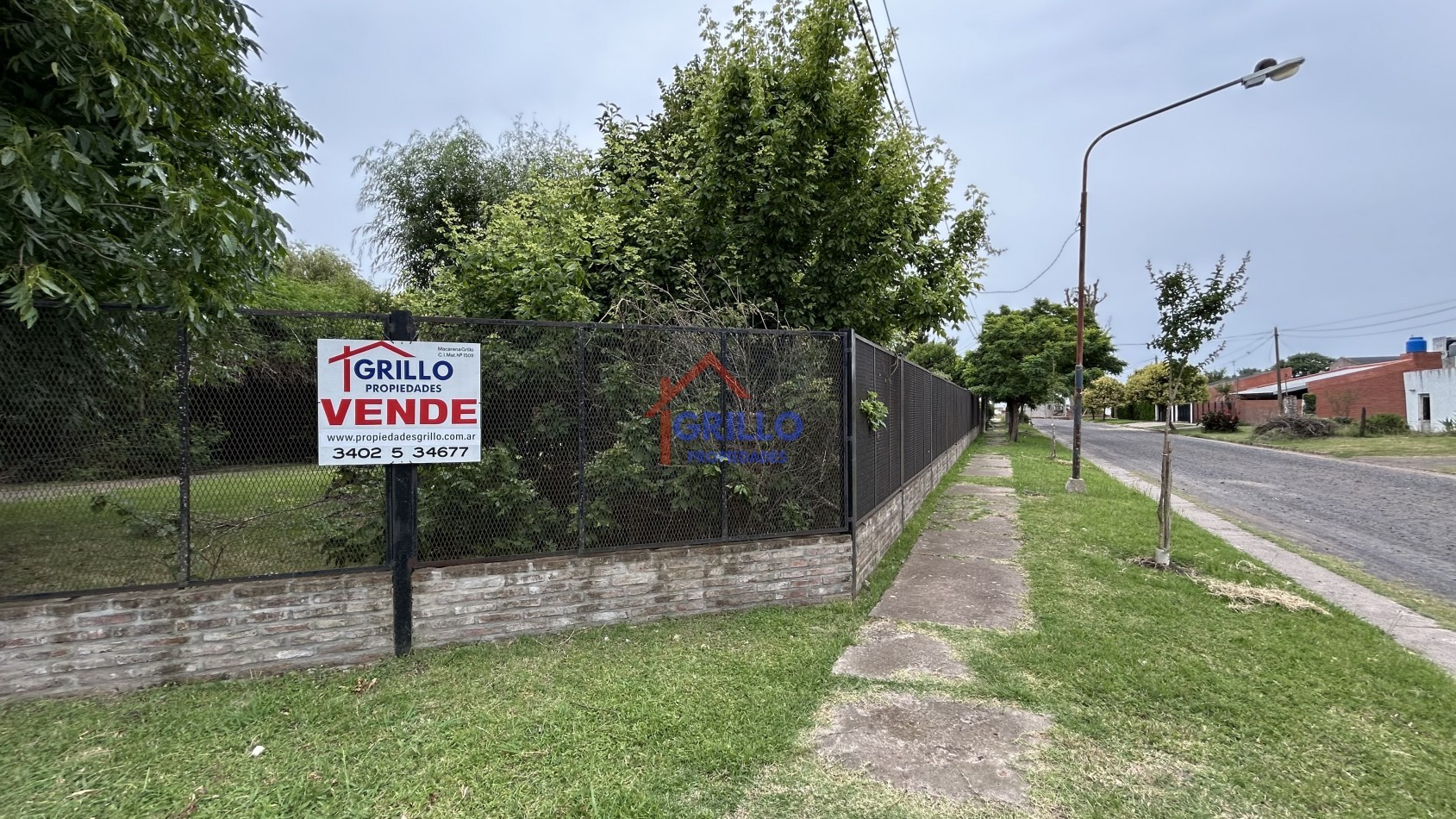 CASA QUINCHO CON PISCINA Y PARQUE