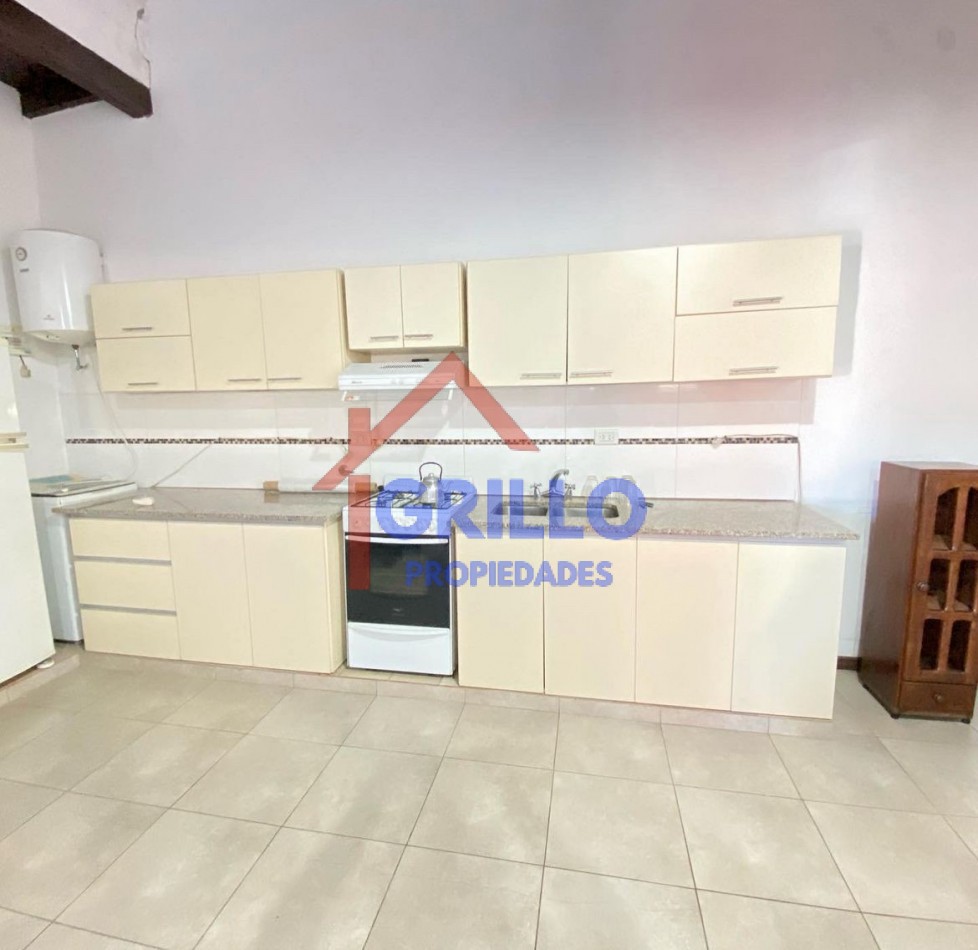 Casa 2 dormitorio - Barrio Amelia -