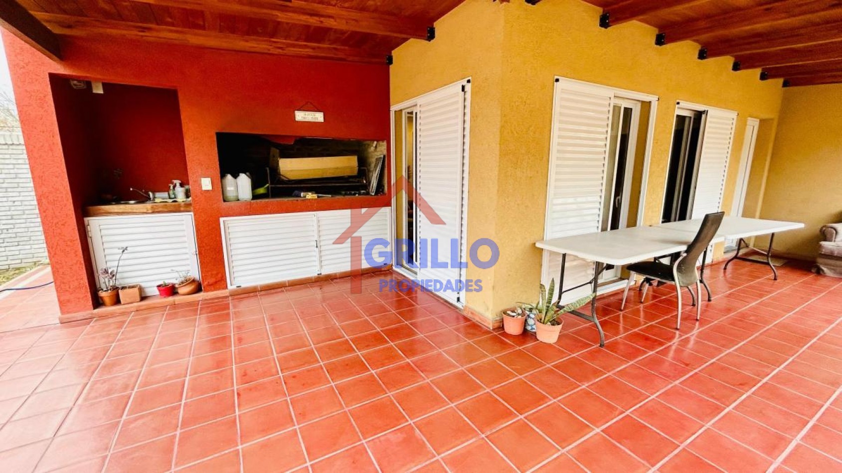 Casa moderna en Coronel Bogado