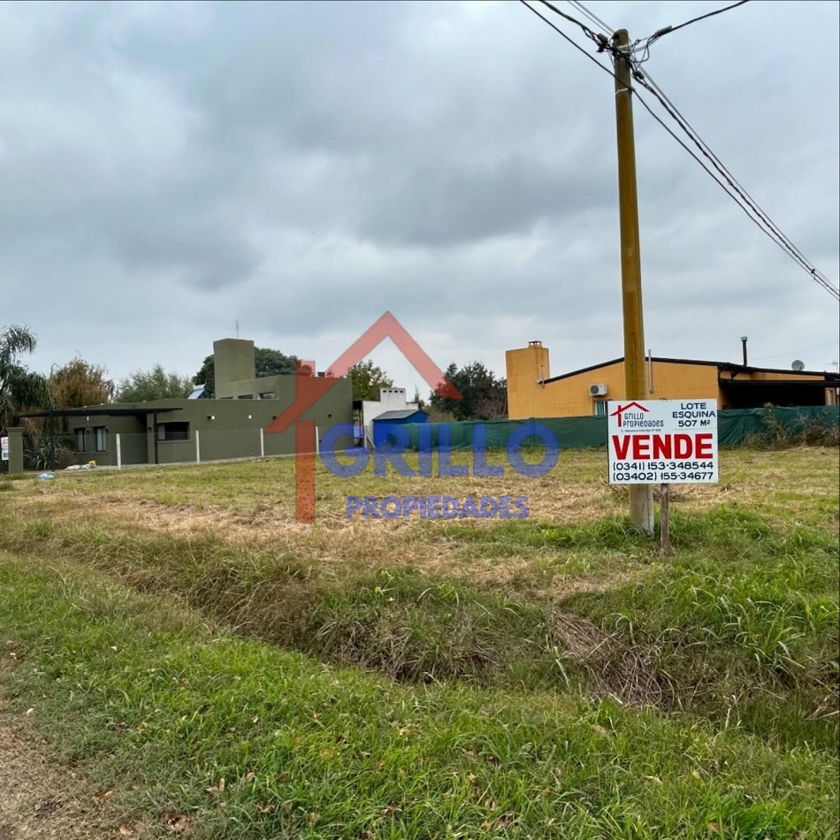 Lote en Esquina -Villa Amelia-