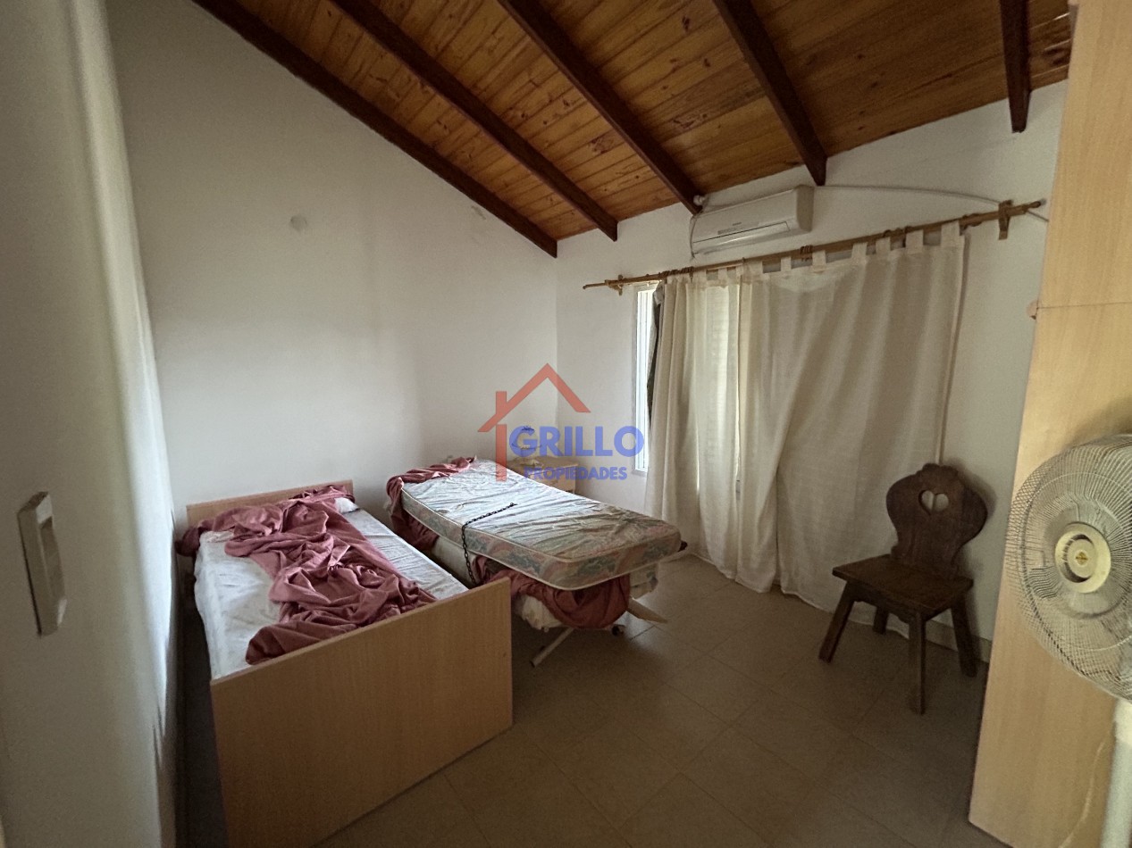 CASA QUINCHO CON PISCINA Y PARQUE