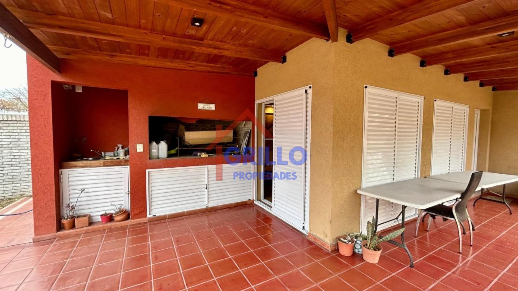 Casa moderna en Coronel Bogado