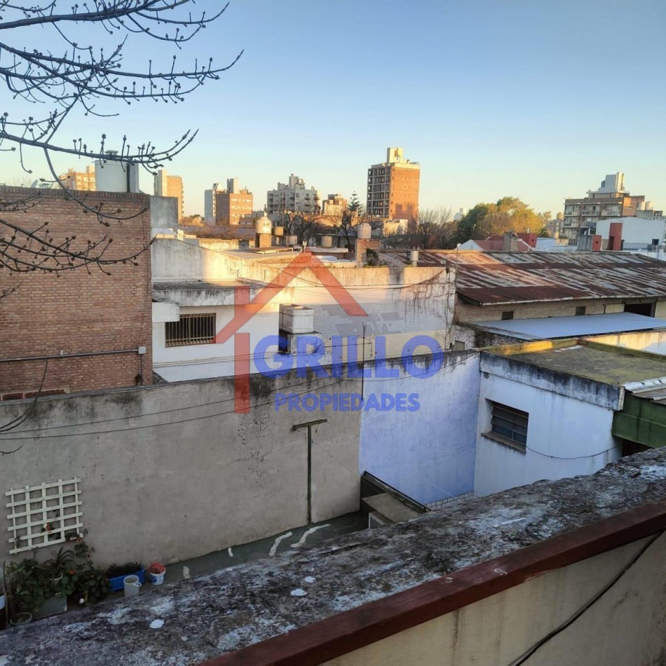 Casa Planta Alta a Refaccionar - PH- Rosario