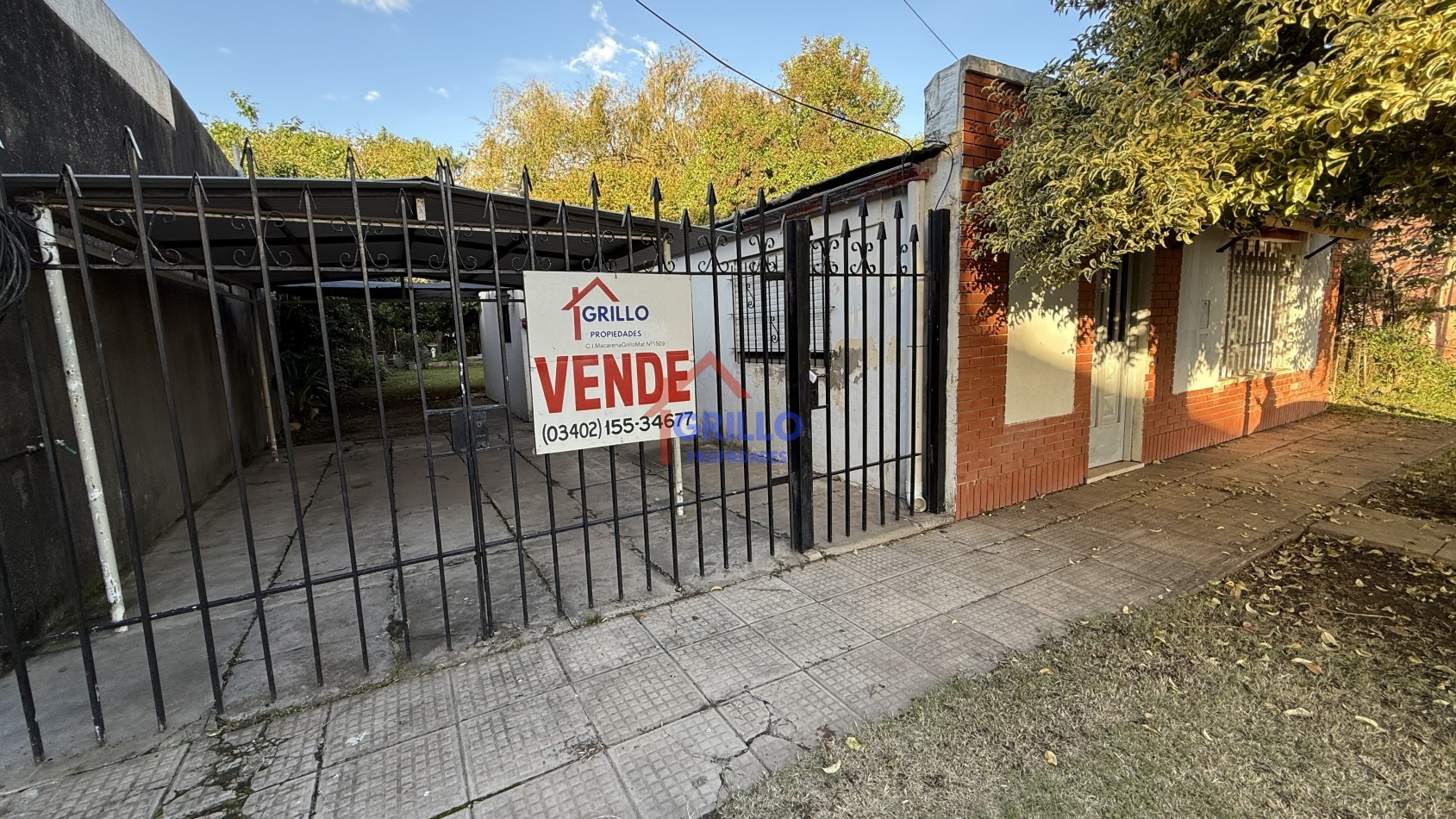 Casa 2 dormitorios, patio con pileta. 