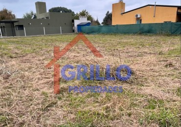 Lote en Esquina -Villa Amelia-